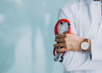 Врач Невольникова: бесконтрольный прием БАДов отражается на работе щитовидной железы