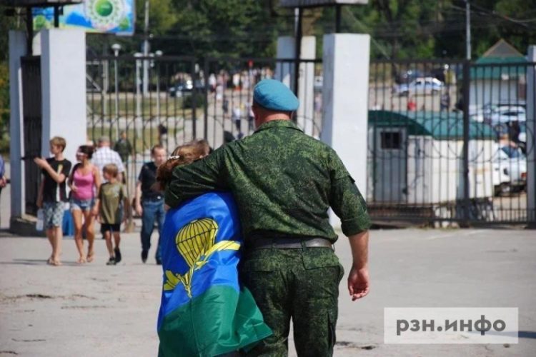 Павел Малков пожелал десантникам крепкого здоровья в день ВДВ