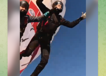 На видео засняли прыжок с парашютом рязанского губернатора Малкова