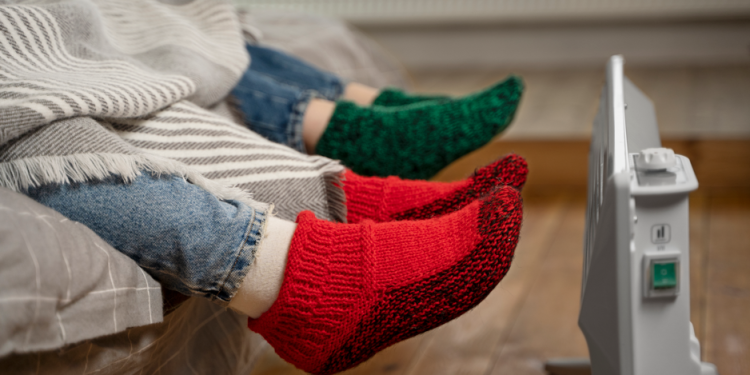 Рязанка с грудным младенцем пожаловалась на отсутствие отопления в многоэтажке