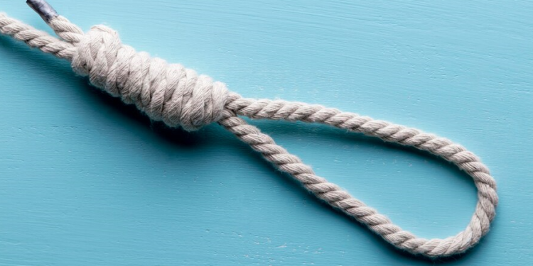 На улице Черновицкой обнаружили повешенного мужчину