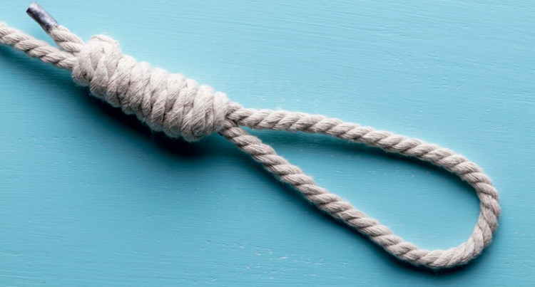 На улице Черновицкой обнаружили повешенного мужчину