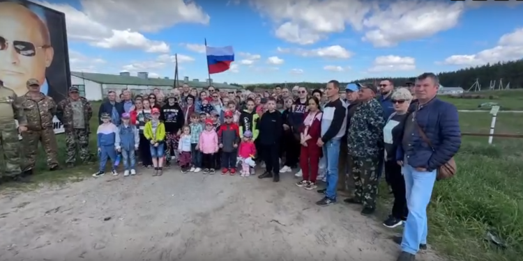 Жители рязанского села Агро-Пустынь записали видеообращение к президенту РФ Путину