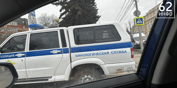 3 февраля на улице Радищева заметили машины экстренных служб