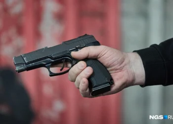 Грабители захватили банк с заложниками в Италии