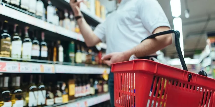 На Касимовском шоссе 33-летняя рязанка неоднократно продавала алкоголь подросткам