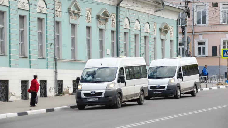 Рязанцы пожаловались на отсутствие общественного транспорта вечером