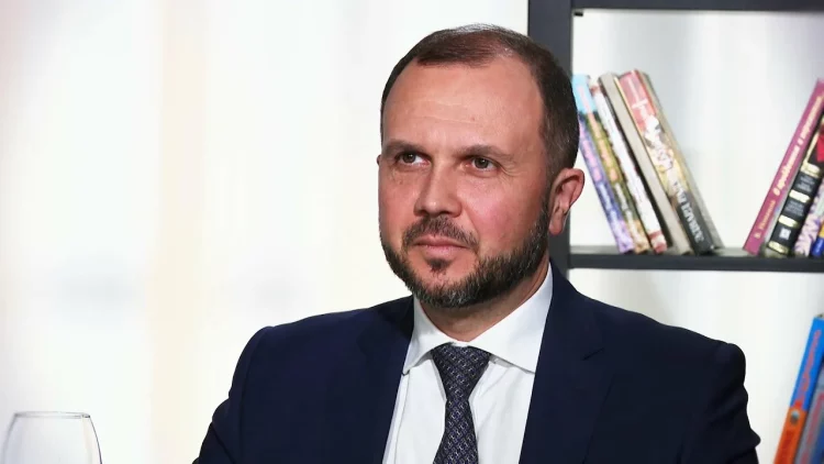 Ректор РИРО Андрей Кашаев в последний день работы обратился к коллегам