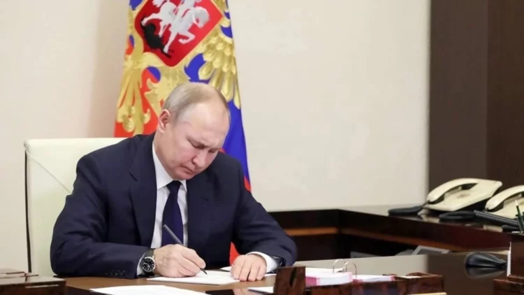 Президент Путин наградил рязанку Светлану Потапову званием "Почетный врач Российской Федерации"