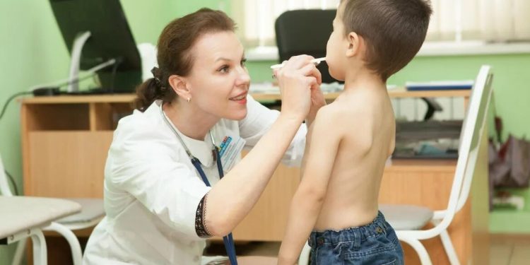 В России будут проводиться выездные медосмотры детей