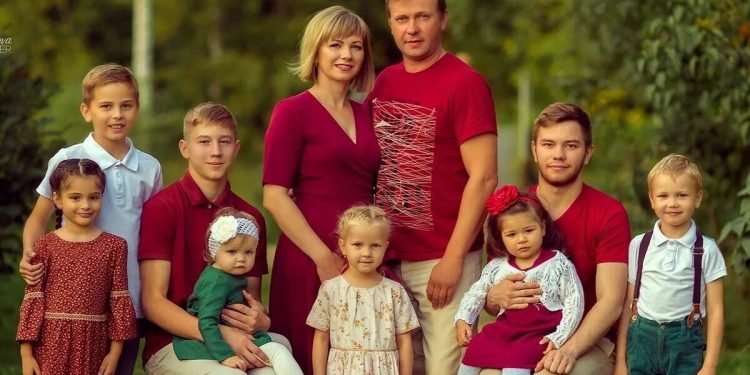 Многодетные семьи получат доппомощь