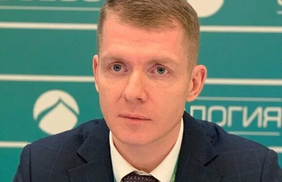 Экс-замминистра Минэнерго напал на курьера