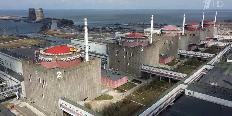 Происходит массовый налёт на ЗАЭС