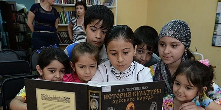 Дети мигрантов будут учиться платно