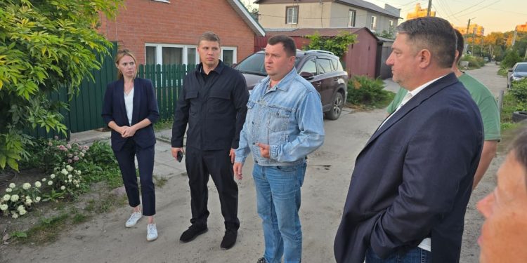 Рязанцы обсудили вопрос ремонта дороги на 1-ом Новопавловском проезде