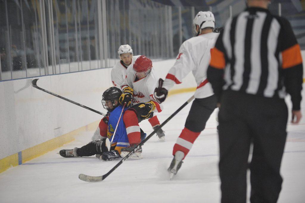 Новая победа хоккейной команды КПРФ