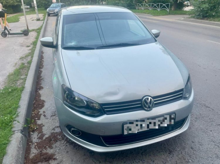 На улице Новоселов 22-летняя рязанка угодила под колеса иномарки