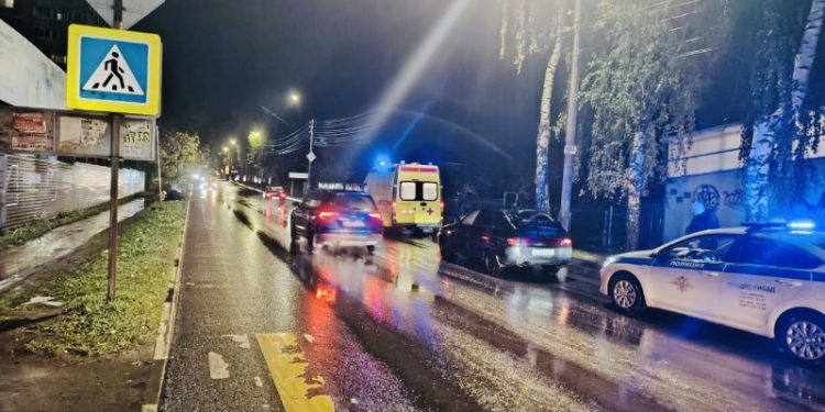 На улице Ленинского Комсомола 41-летний водитель на ВАЗ сбил 17-летнюю девушку-пешехода