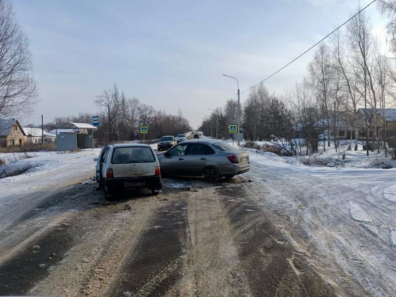 В ДТП в Скопинском районе пострадали трое детей