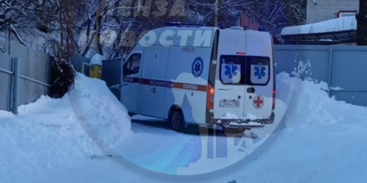 В Рязани врач спас женщину, несмотря на непролазные сугробы