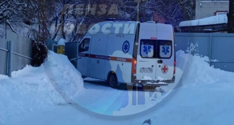 В Рязани врач спас женщину, несмотря на непролазные сугробы