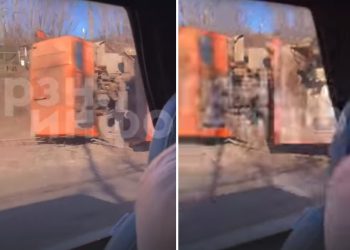 На Южной окружной дороге в Рязани перевернулся мусоровоз На Южной окружной дороге в Рязани перевернулся мусоровоз