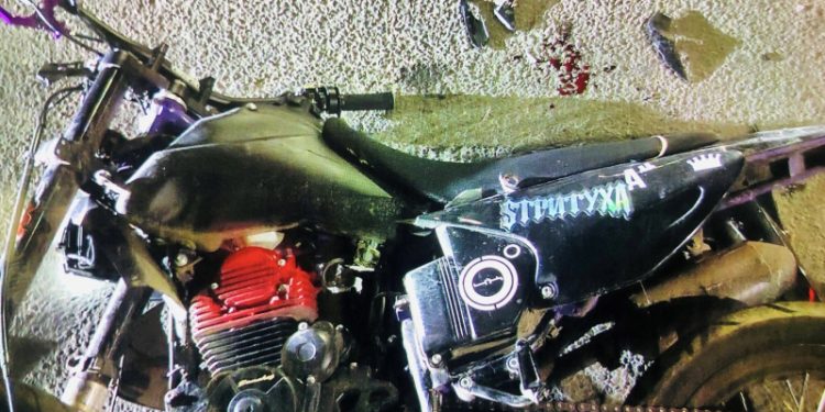 На улице Новоселов при столкновении легковушки и мотоцикла пострадали два подростка