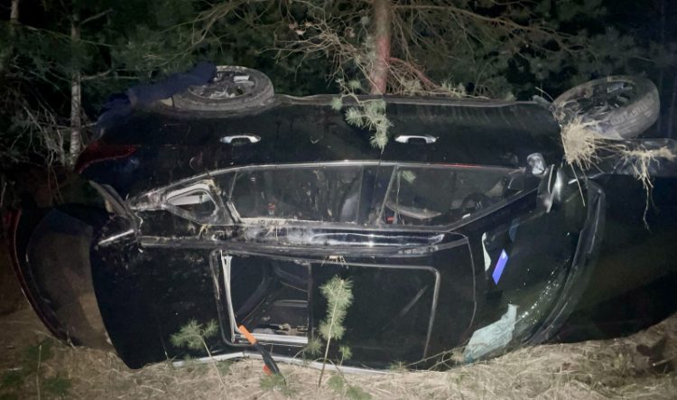 При опрокидывании легковушки в Рязанском районе пострадал 25-летний пассажир