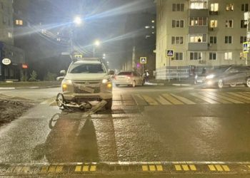 На улице Татарской под колеса автомобиля попал 9-летний велосипедист