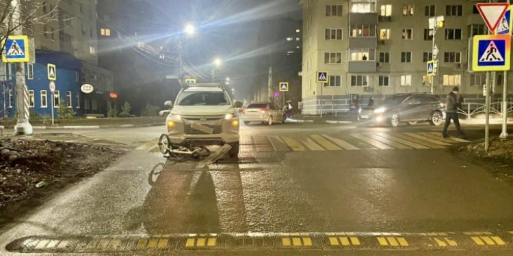 На улице Татарской под колеса автомобиля попал 9-летний велосипедист