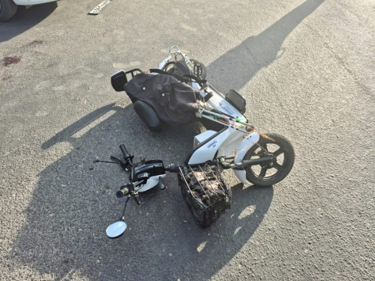 В ДТП на улице Большой пострадала 45-летняя женщина-водитель на электромопеде