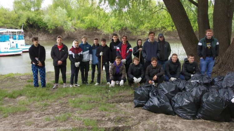 Рязанцы убрали мусор на береговых полосах рек Трубеж и Лыбедь