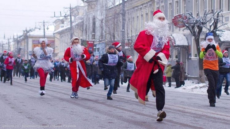 Рязанцам предлагают поучаствовать в забеге, посвященному дню рождения Деда Мороза