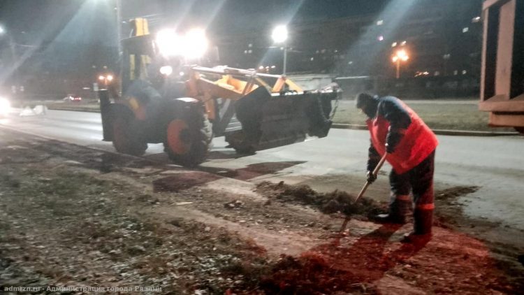 На улице Есенина в ночь на 21 ноября пройдет уборка