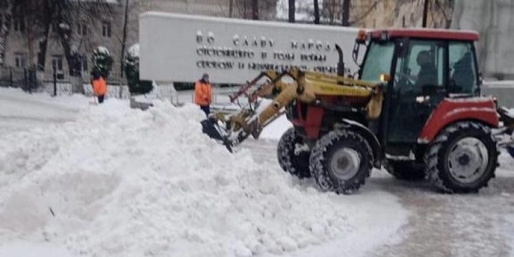 Артемов поручил усилить меры по уборке рязанских улиц после снегопада Артемов поручил усилить меры по уборке рязанских улиц после снегопада