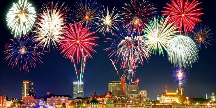 Мэрия разъяснила рязанцам правила запуска фейерверков Мэрия разъяснила рязанцам правила запуска фейерверков