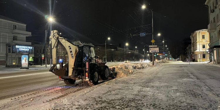 В ночь на 8 декабря с рязанских улиц вывезли 3665 кубометров снега