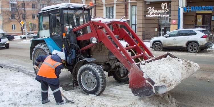С начала снегопадов с рязанских улиц вывезли 92 тысячи кубометров снега С начала снегопадов с рязанских улиц вывезли 92 тысячи кубометров снега
