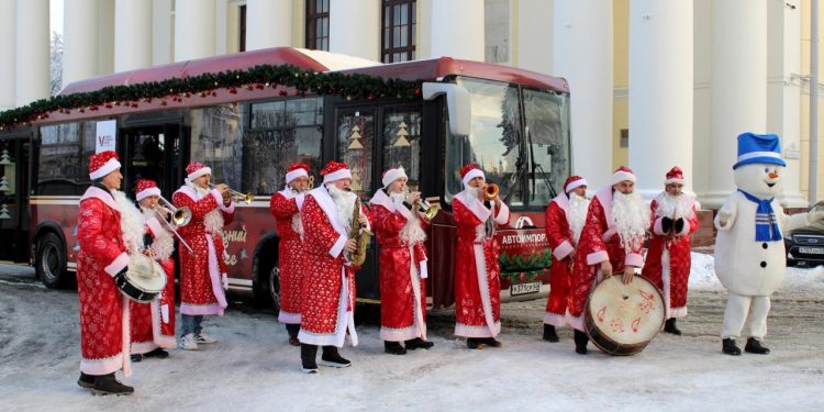 Первый рейс «Новогоднего экспресса» проехал по рязанским улицам