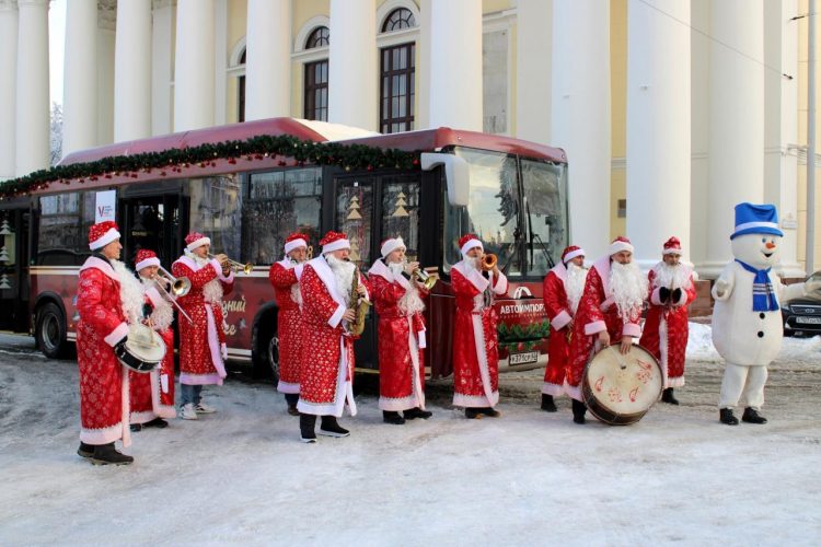 Первый рейс "Новогоднего экспресса" проехал по рязанским улицам