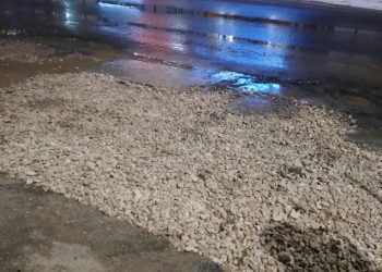 Авария на теплотрассе на улице Грибоедова полностью устранена