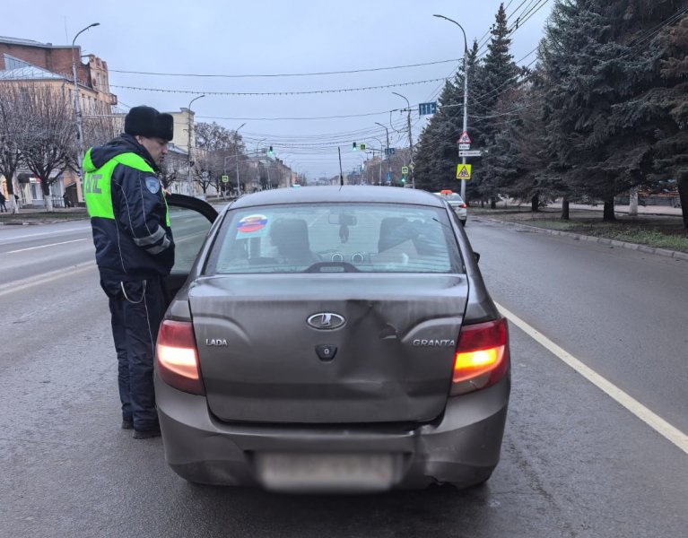 В центре Рязани при столкновении двух легковушек пострадала 64-летняя женщина
