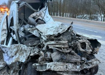 В Клепиковском районе при столкновении грузовика и легковушки погиб один человек