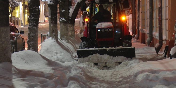 В Рязани ДБГ объявила три тендера на вывоз снега на сумму 9 миллионов рублей В Рязани ДБГ объявила три тендера на вывоз снега на сумму 9 миллионов рублей