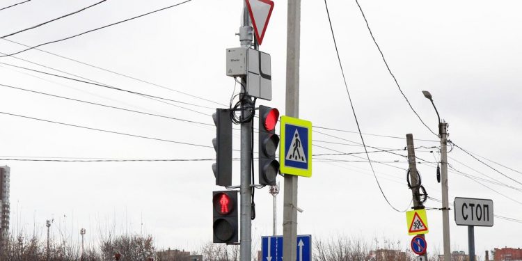 Возле рязанской школы №73 заработал новый светофор