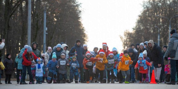Рязанцы приняли участие в забеге, посвященном дню рождения Деда Мороза
