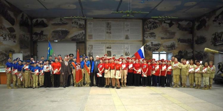 В Рязани 62 школьника пополнили ряды юнармейцев В Рязани 62 школьника пополнили ряды юнармейцев