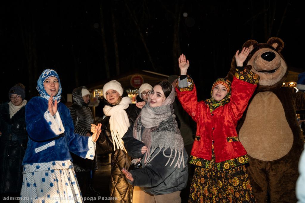 В рязанском Лесопарке начала работать Резиденция Деда Мороза