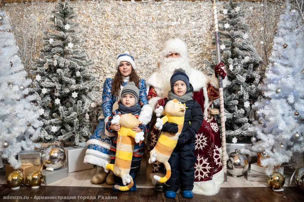 В рязанском Лесопарке начала работать Резиденция Деда Мороза