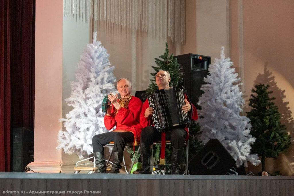 В рязанском Дворце детского творчества прошел праздничный концерт «Новогодний серпантин»